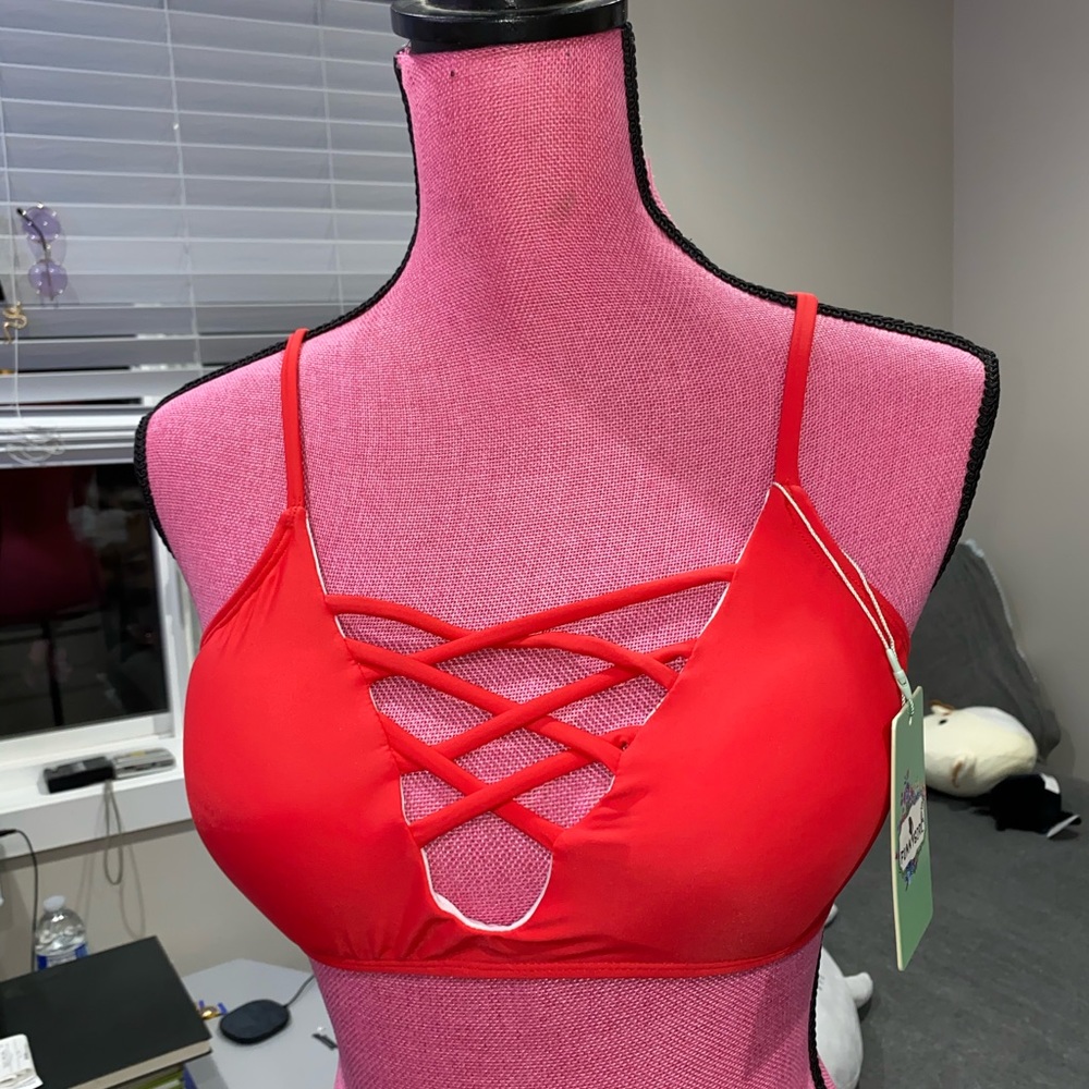 Red bikini top - Picture 2 of 4